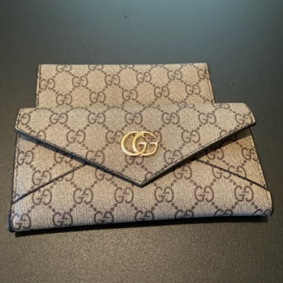 Beautiful wallet and check book cover - Picture 2 of 7